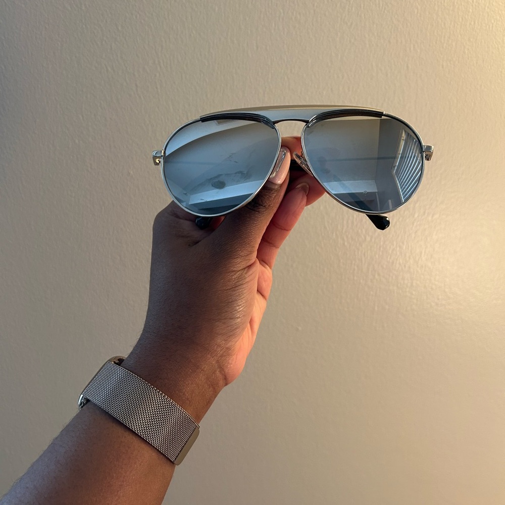 Stylish Silver Aviator Sunglasses